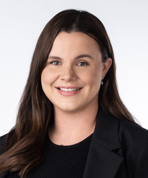 Claudia Zych, Immigration Advisor